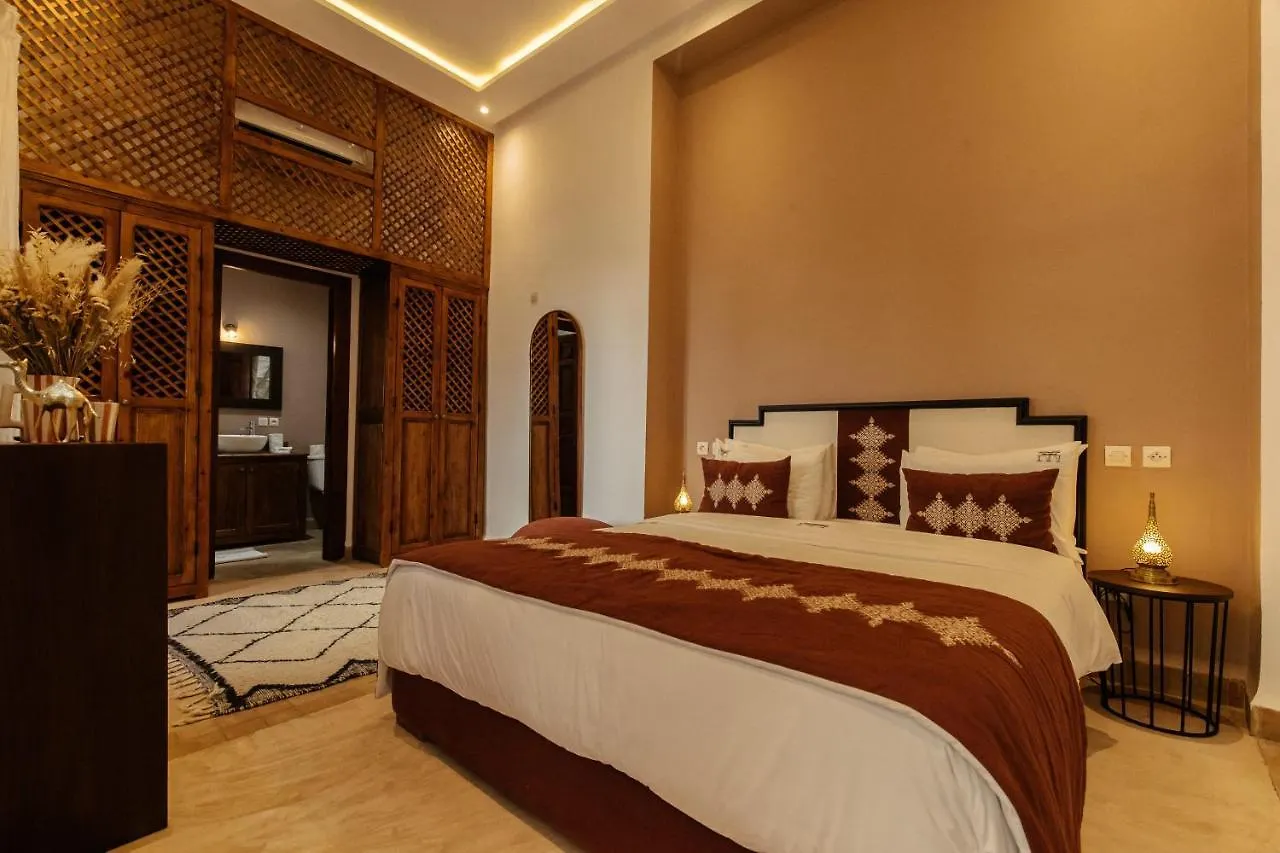 Riad Nayanour Μαρακές Πανσιόν